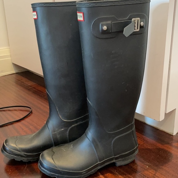 Hunter Boots - Worn Once - - Picture 3 of 4